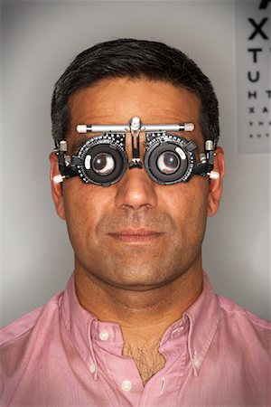 phorometer - Man Erhalt Auge Prüfung Stockbilder - Premium RF Lizenzfrei, Bildnummer: 600-00935090
