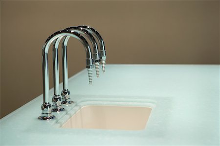 simsearch:600-02883298,k - Medical Sink Stock Photo - Premium Royalty-Free, Code: 600-00947812