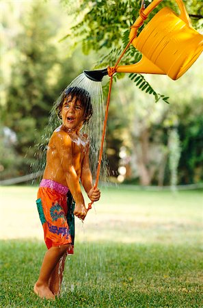 simsearch:640-01358205,k - Boy Playing Outdoors Stock Photo - Premium Royalty-Free, Code: 600-00948326