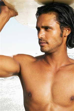simsearch:700-00547097,k - Portrait d'homme avec planche de surf Photographie de stock - Premium Libres de Droits, Code: 600-00948506