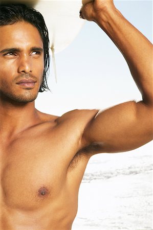 simsearch:700-00547097,k - Portrait d'homme avec planche de surf Photographie de stock - Premium Libres de Droits, Code: 600-00948507