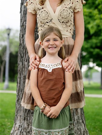 Mother and Daughter Outdoors Fotografie stock - Premium Royalty-Free, Codice: 600-00948613