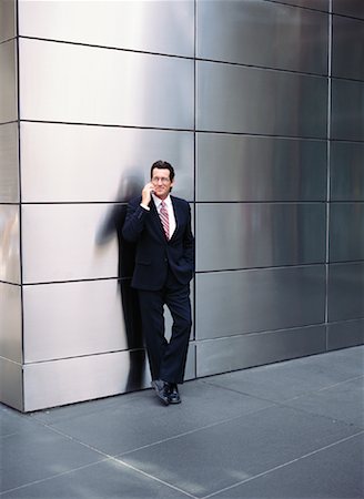 simsearch:700-00604334,k - Businessman on Cellular Phone Foto de stock - Sin royalties Premium, Código: 600-00948906