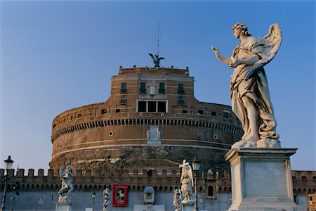 Castel Sant'Angelo, Rome, Italy Stock Photo - Premium Royalty-Free, Code: 600-00954301