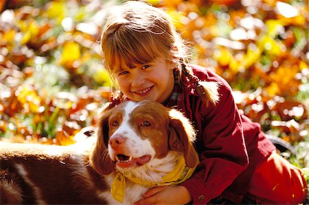 simsearch:700-00795908,k - Girl and Dog Outdoors Photographie de stock - Premium Libres de Droits, Code: 600-00954448