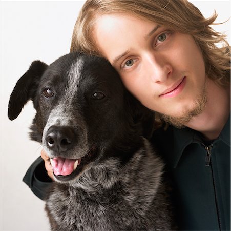 simsearch:700-03003414,k - Portrait de l'adolescence avec chien Photographie de stock - Premium Libres de Droits, Code: 600-00954474