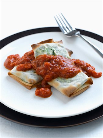 simsearch:600-01112848,k - Manicotti Stock Photo - Premium Royalty-Free, Code: 600-00955393