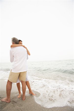 simsearch:600-01716185,k - Couple at Beach Stock Photo - Premium Royalty-Free, Code: 600-01037006