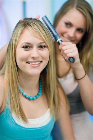 simsearch:6102-07769081,k - Teenagers Styling Hair Foto de stock - Sin royalties Premium, Código: 600-01041405