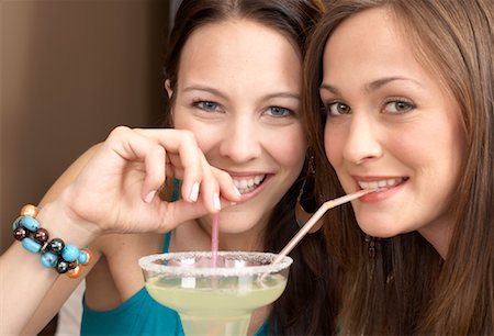 salt rim - Friends Sharing Margarita Stock Photo - Premium Royalty-Free, Code: 600-01041839