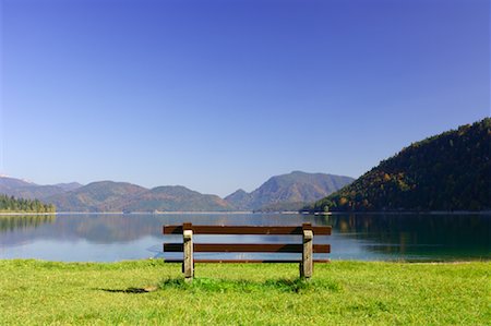 Bench on Coast of Lake, Lake Walchen, Bavaria, Germany Foto de stock - Sin royalties Premium, Código: 600-01072413