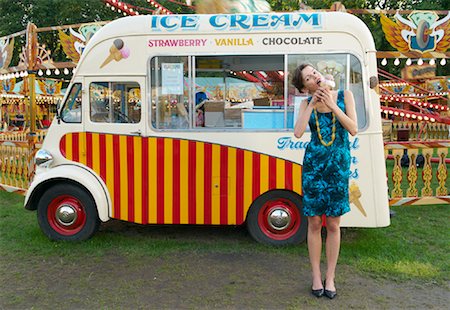 Woman at Carters Steam Fair, England Foto de stock - Sin royalties Premium, Código: 600-01072625