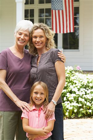 family with american flag - Portrait of Family Stock Photo - Premium Royalty-Free, Code: 600-01072867