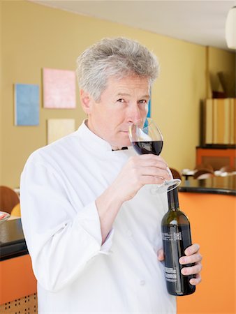 restaurateur - Portrait of Chef in Restaurant Stock Photo - Premium Royalty-Free, Code: 600-01073186