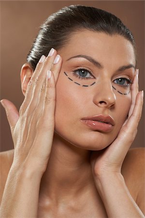 Woman Having Eyelid Surgery Foto de stock - Sin royalties Premium, Código: 600-01073398