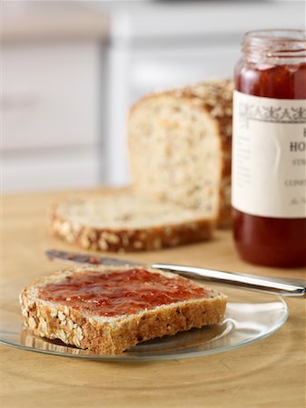 simsearch:600-02833075,k - Bread and Jam Stock Photo - Premium Royalty-Free, Code: 600-01073702