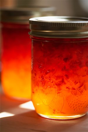 simsearch:649-06623037,k - Apricot Jam Stock Photo - Premium Royalty-Free, Code: 600-01083393