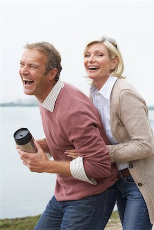 sunnyside park - Couple Outdoors, Sunnyside Park, Toronto, Ontario, Canada Stock Photo - Premium Royalty-Free, Code: 600-01083872