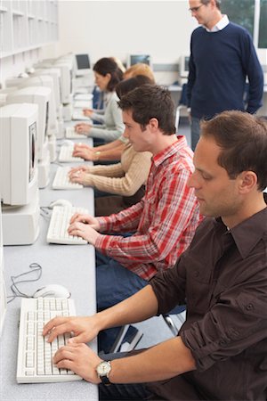 simsearch:600-01112655,k - Computer Class Stock Photo - Premium Royalty-Free, Code: 600-01112648