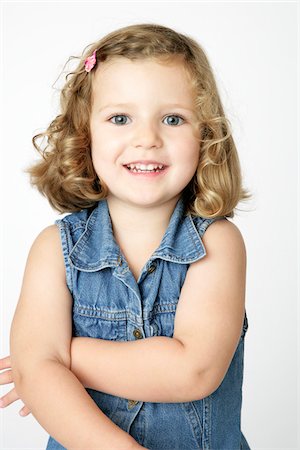 simsearch:600-02123739,k - Portrait of Little Girl Photographie de stock - Premium Libres de Droits, Code: 600-01124000