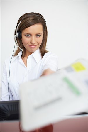 envelope (package) - Portrait of Receptionist Foto de stock - Sin royalties Premium, Código: 600-01124123