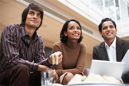 simsearch:600-01124143,k - À la rencontre des gens d'affaires Photographie de stock - Premium Libres de Droits, Code: 600-01124160