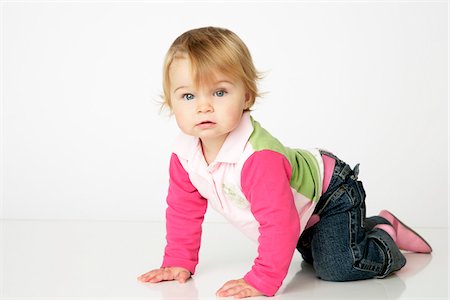 simsearch:600-00795637,k - Portrait of Toddler Photographie de stock - Premium Libres de Droits, Code: 600-01123985