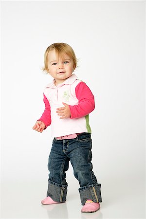 simsearch:600-00795637,k - Portrait of Toddler Photographie de stock - Premium Libres de Droits, Code: 600-01123987