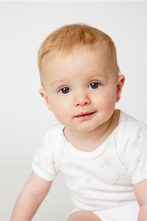 simsearch:600-00795637,k - Portrait of Baby Photographie de stock - Premium Libres de Droits, Code: 600-01123990
