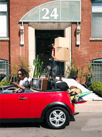 simsearch:700-00934556,k - Couple Packing Car Full of Belongings Fotografie stock - Premium Royalty-Free, Codice: 600-01164702