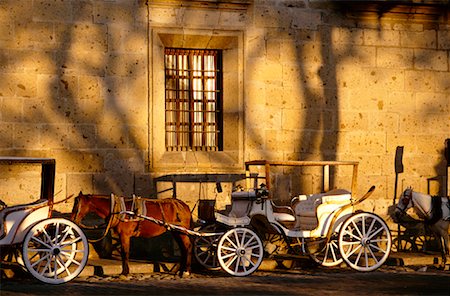 simsearch:700-03466713,k - Horse-drawn Carriages, Guadalajara, Mexico Stock Photo - Premium Royalty-Free, Code: 600-01164874