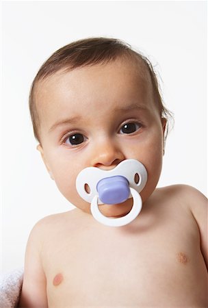 simsearch:600-01172745,k - Portrait of Baby with Pacifier Foto de stock - Royalty Free Premium, Número: 600-01172737
