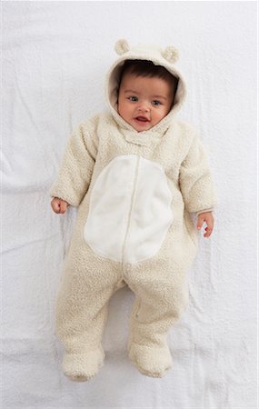 simsearch:600-01172745,k - Portrait of Baby in Hooded Sleeper Foto de stock - Royalty Free Premium, Número: 600-01172766