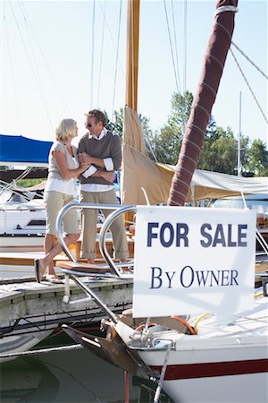 Couple sur le quai du port de plaisance Photographie de stock - Premium Libres de Droits, Code: 600-01173430