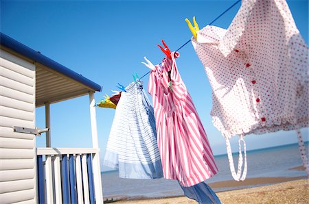 schnur - Clothesline at Beach House Stockbilder - Premium RF Lizenzfrei, Bildnummer: 600-01173516