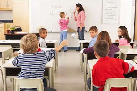 photo of class with misbehaving kids - Students and Teacher in Classroom Foto de stock - Sin royalties Premium, Código: 600-01184690