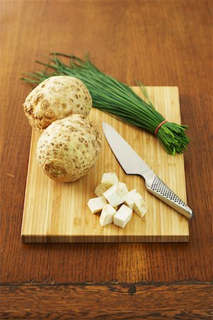 simsearch:600-06671827,k - Celery root on Cutting Board Stock Photo - Premium Royalty-Free, Code: 600-01183715