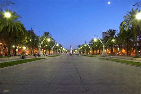 Promenade, Arc de Triomf, Barcelone, Espagne Photographie de stock - Premium Libres de Droits, Code: 600-01196376