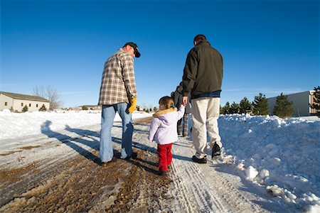 sara lynne harper - Family Walking Outdoors in Winter Stock Photo - Premium Royalty-Free, Code: 600-01198807