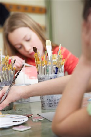 Children in Pottery Studio Photographie de stock - Premium Libres de Droits, Code: 600-01200387