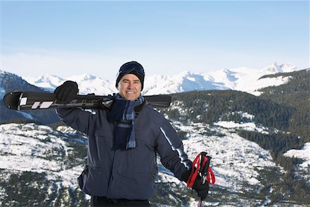 simsearch:600-01235179,k - Porträt des Mannes mit Skiern Stockbilder - Premium RF Lizenzfrei, Bildnummer: 600-01235154