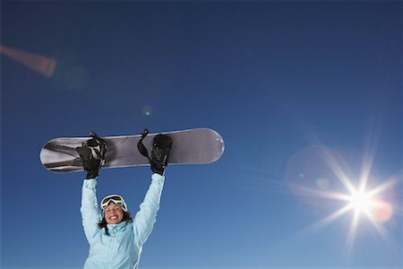 simsearch:600-01235267,k - Porträt Frau hält Snowboard Stockbilder - Premium RF Lizenzfrei, Bildnummer: 600-01235245