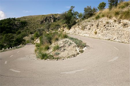 Bend in Road, Majorca, Spain Foto de stock - Sin royalties Premium, Código: 600-01235944