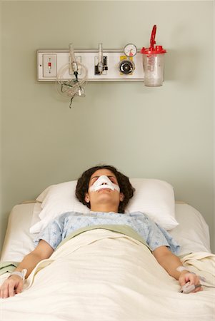 simsearch:600-01236248,k - Patient in Hospital Foto de stock - Royalty Free Premium, Número: 600-01236247