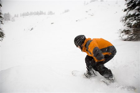simsearch:600-01378635,k - Man Snowboarding, Banff National Park, Alberta, Canada Foto de stock - Sin royalties Premium, Código: 600-01236299