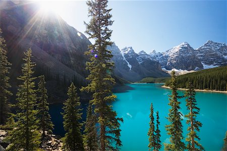 rocky mountains sun - Moraine Lake, Banff National Park, Alberta, Canada Photographie de stock - Premium Libres de Droits, Code: 600-01248184