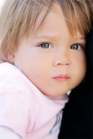 Portrait of Little Girl Foto de stock - Sin royalties Premium, Código: 600-01260123