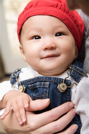 simsearch:600-05389281,k - Mother Holding Baby Girl Foto de stock - Sin royalties Premium, Código: 600-01260241