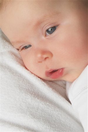fat baby girl - Portrait of Sleepy Baby Foto de stock - Sin royalties Premium, Código: 600-01260277