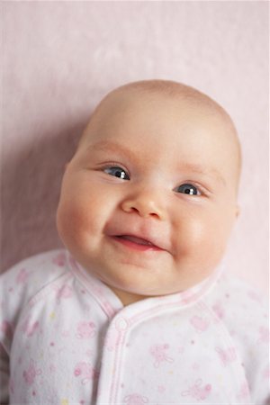 fat baby girl - Portrait of Baby Foto de stock - Sin royalties Premium, Código: 600-01260272